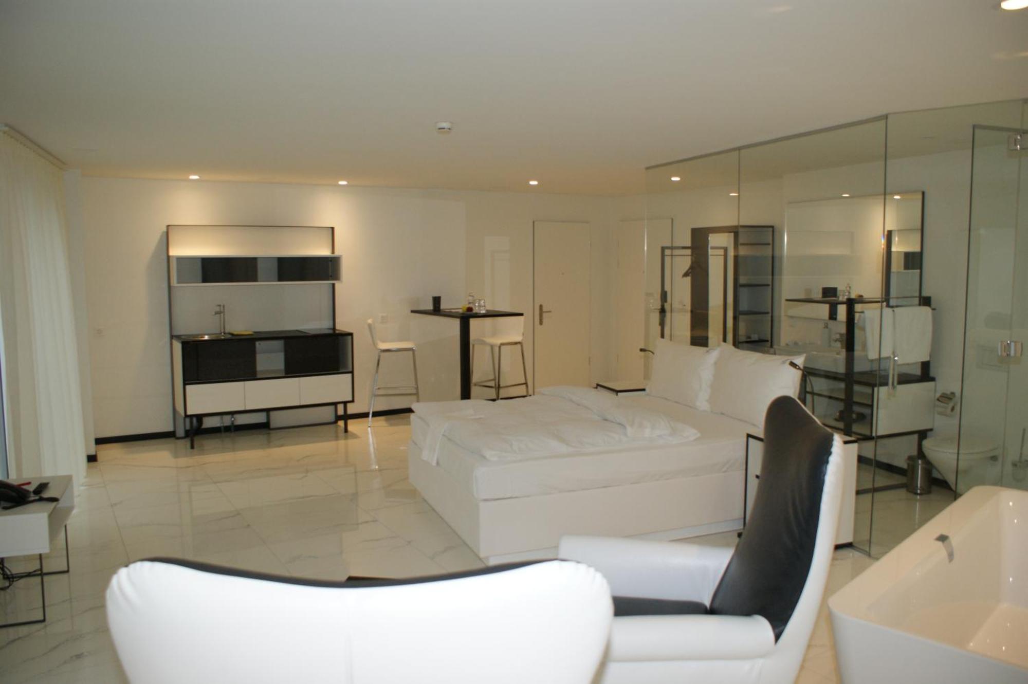 Residence Thessoni Home Zurich -Self Checkin -No Restaurants-Short&Longstay Regensdorf Quarto foto